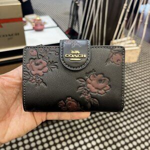 COACH Medium Corner Zip Wallet With Floral Print CCR20 Black/Wine Multi